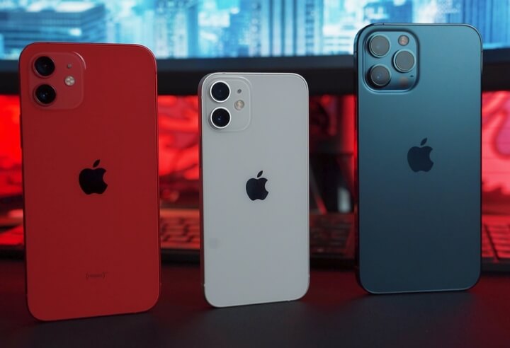 Modelos de iPhone en diferentes colores.